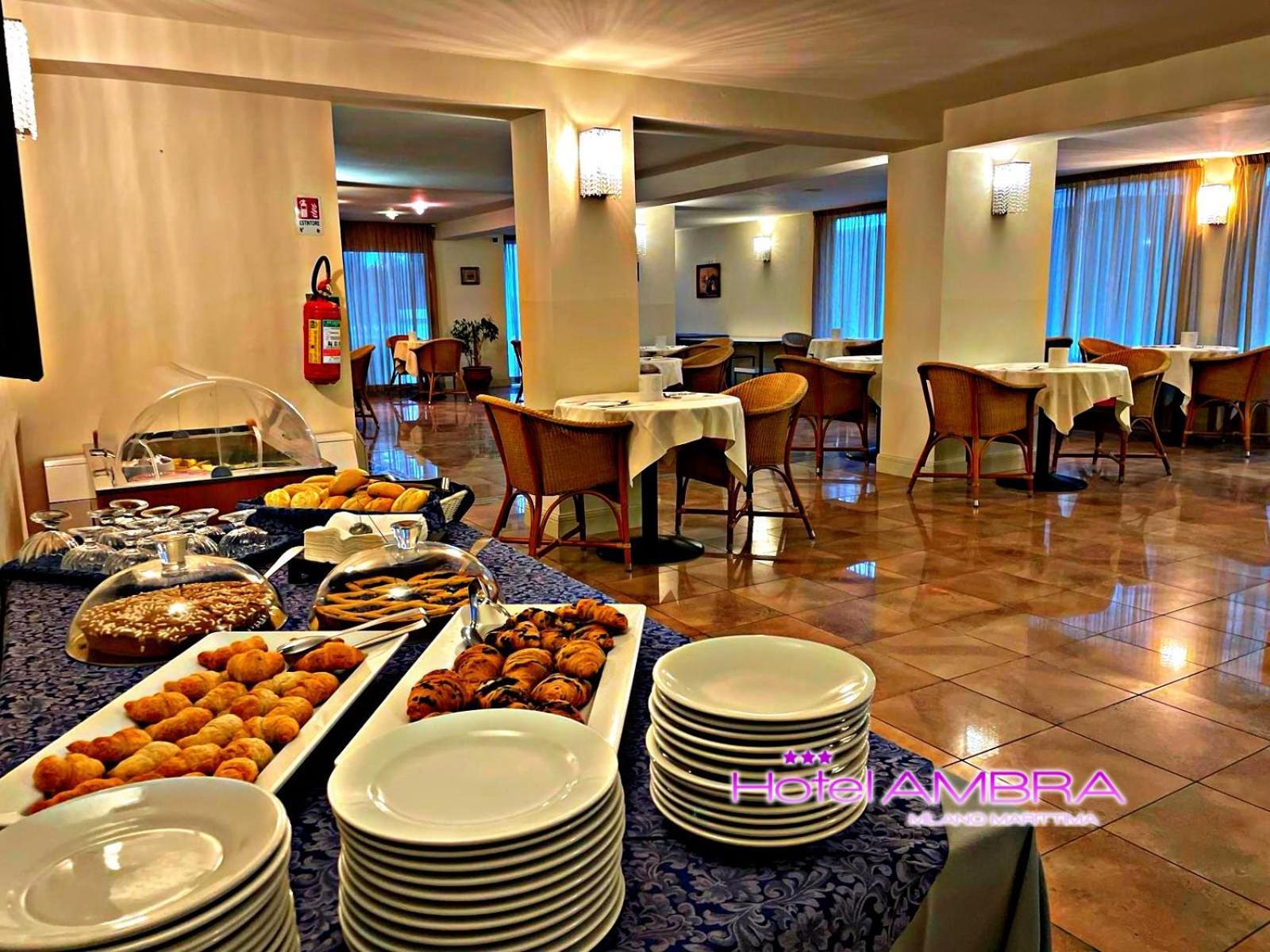 Hotel Ambra Milano Marittima Exterior photo