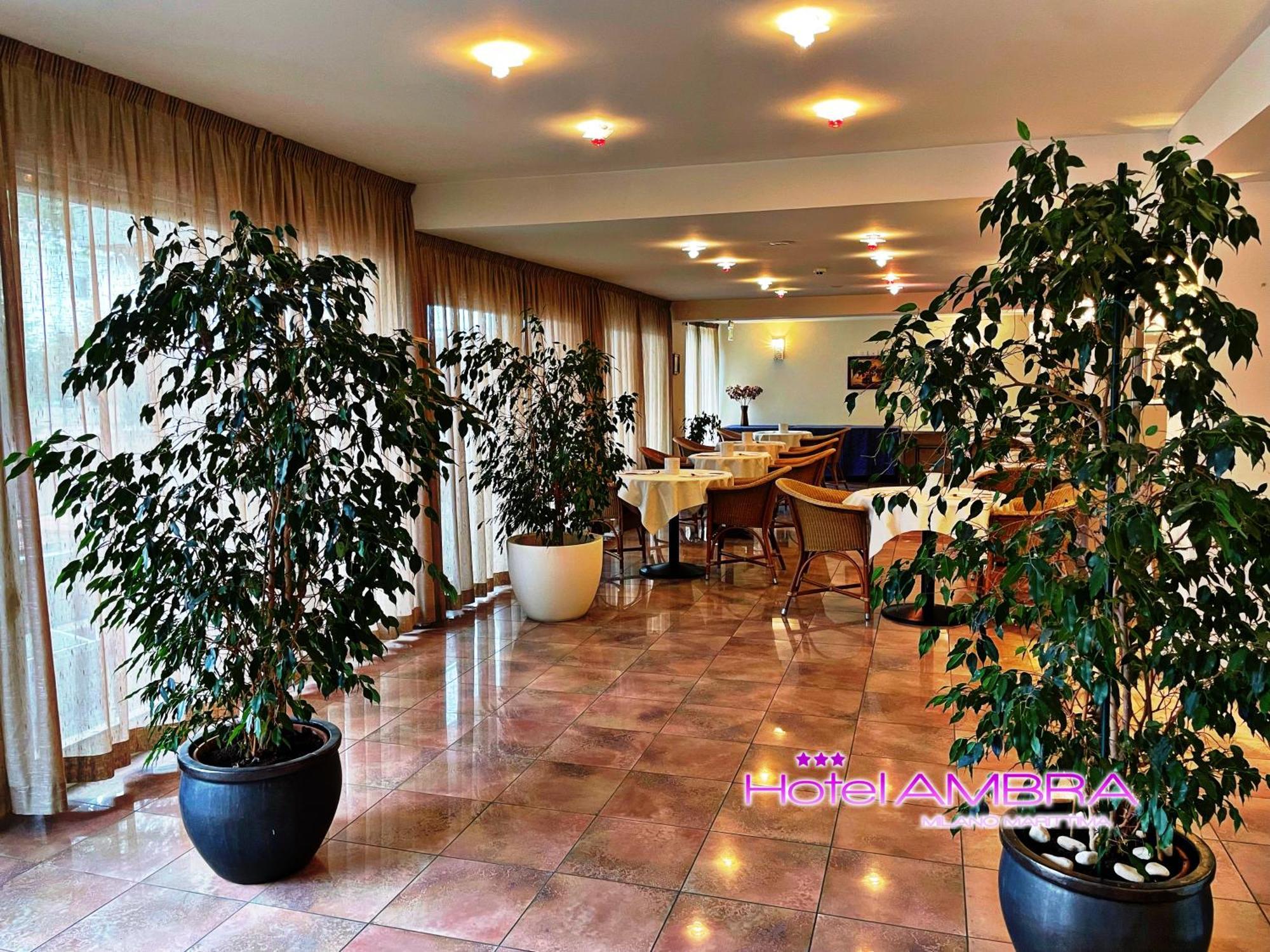 Hotel Ambra Milano Marittima Exterior photo